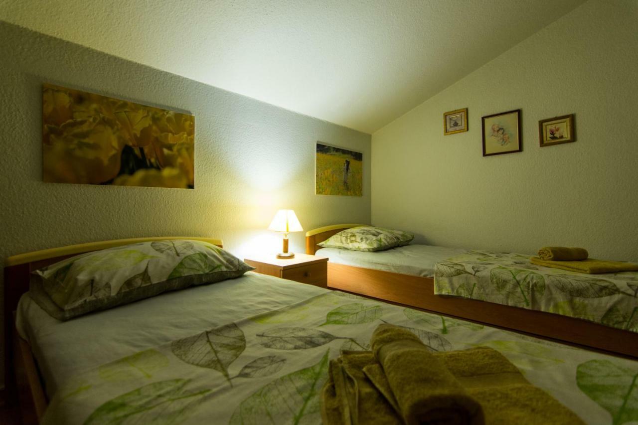 Gaspar Trogir Luaran gambar